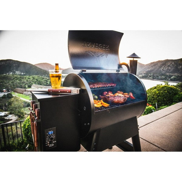 TRAEGER Pro 22